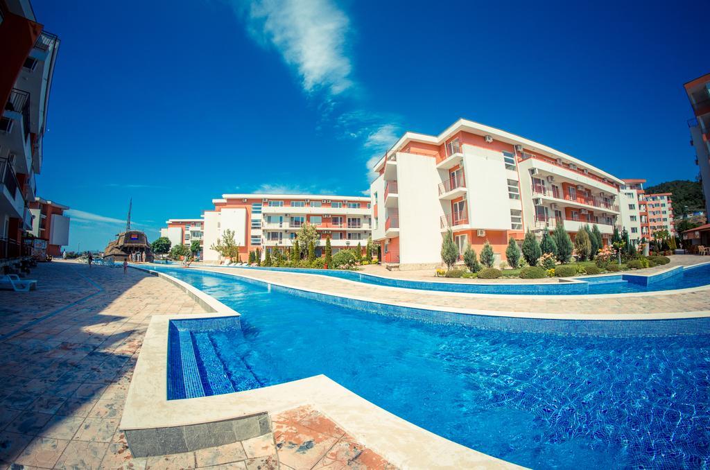 Privillege Fort Noks Beach Apartments Elenite Exterior photo
